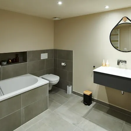 Peche De Vigne & ホテル Rodern