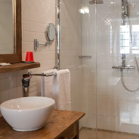 Peche De Vigne & Hotel 3*