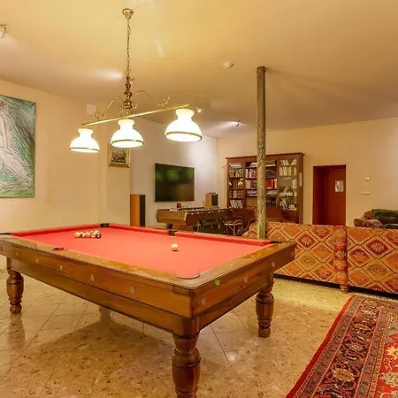 Peche De Vigne & ホテル Rodern