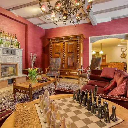 Peche De Vigne Restaurant & Hotel 3*
