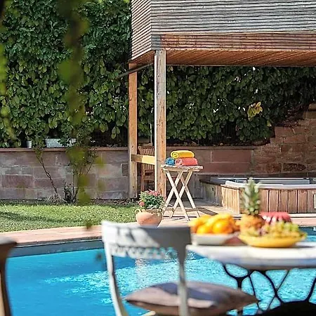 Hotel Peche De Vigne Restaurant & Rodern