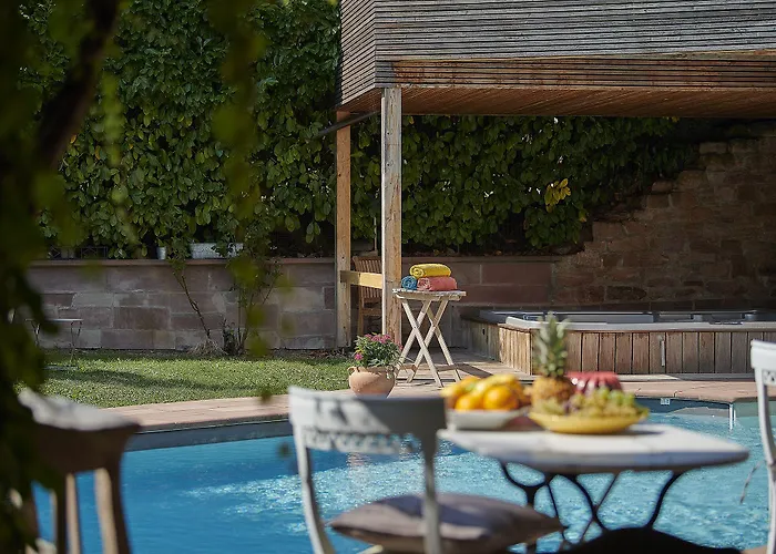 Hotel Peche De Vigne & 3*